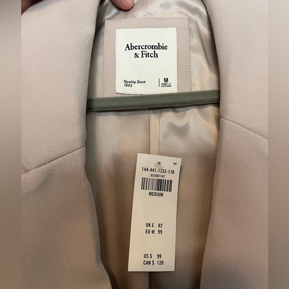 Abercrombie Cropped Blazer - Picture 2 of 4